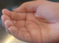 agua en la palma de tu mano